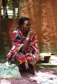 0223-11-afrika-kenia-massai-frau-.jpg
