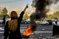 new/iran_women_protest_01.jpg