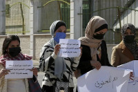 new/palestine_guardianship_protest1.jpg
