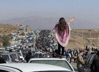 new/saghez-bar-mazare-mahsa02.jpg