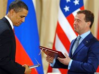 obama-medvedov.jpg