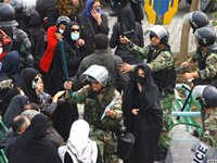 tazahorat13aban-tehran.jpg
